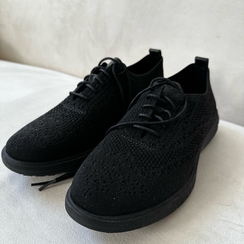 Cole Hann Black Work Shoes. Size 9B.